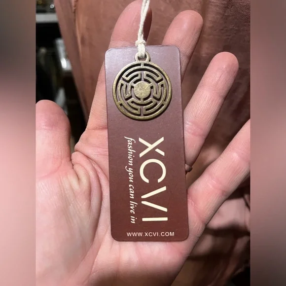 XCVI Blush V Neck Long Sleeve NWT - Picture 4 of 7